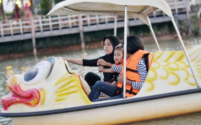 Golok Golf Club and Resort