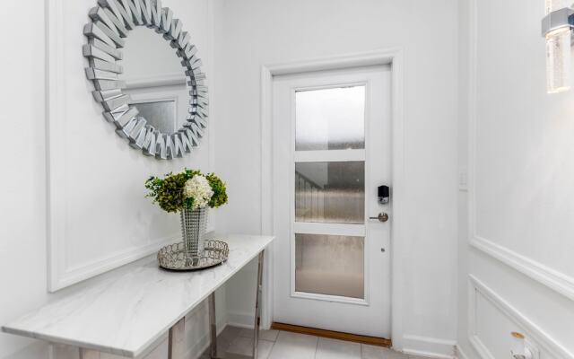 Tvpm-2660rt/sl 4 Bedroom Townhouse by RedAwning