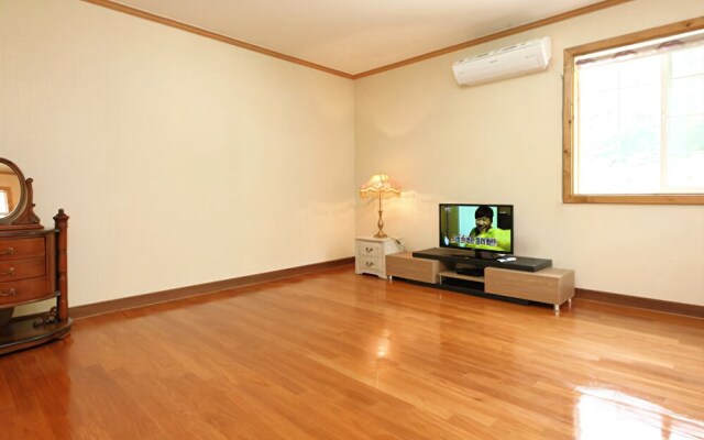 Yangpyeong Flower Fragranceed Pension