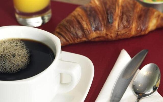 BRIT HOTEL Confort Le Revest Sainte Maxime