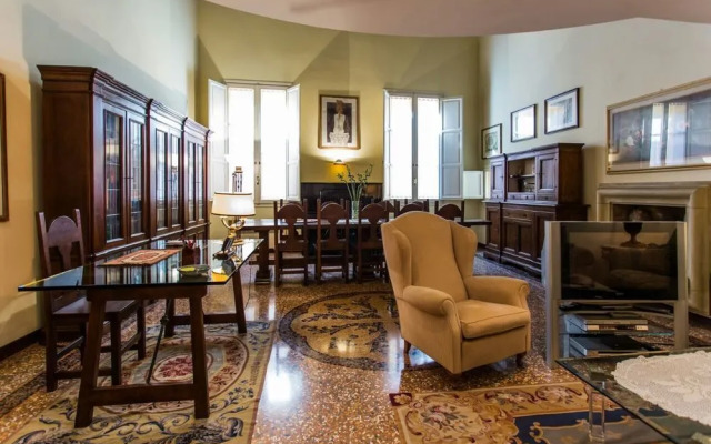 Apartment Alma Music