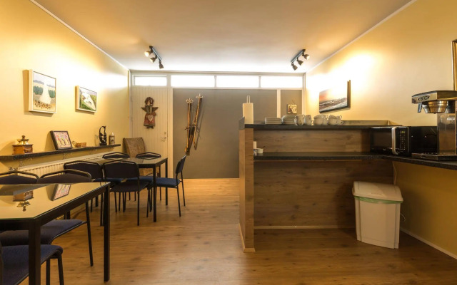 Guesthouse Garun, Skolavellir