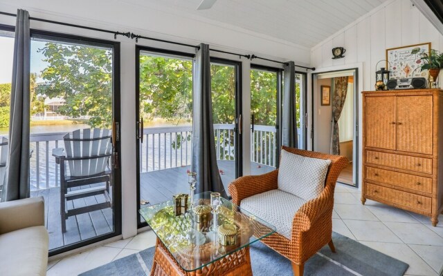 The Lakeside Beach 2 Bedroom Home