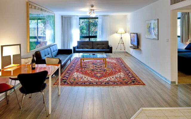 The Diaghilev - Live Art Boutique Hotel