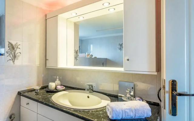 Chania Poolside Resort - Panoramic Seaview Lodging
