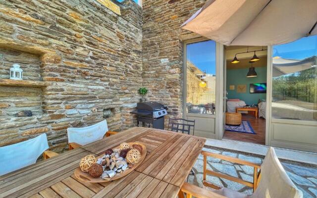Spacious & Cozy Flat 5 mins to Batsi Bay