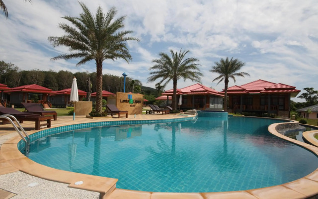 Lanta Lapaya Resort