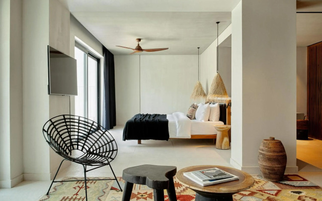 The Syntopia Hotel