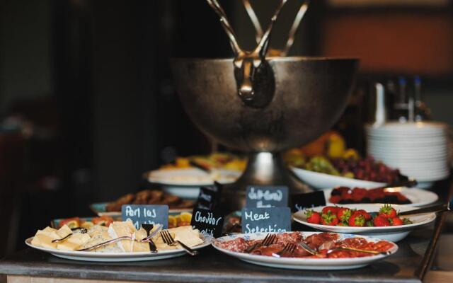 Caer Rhun Hall Hotel