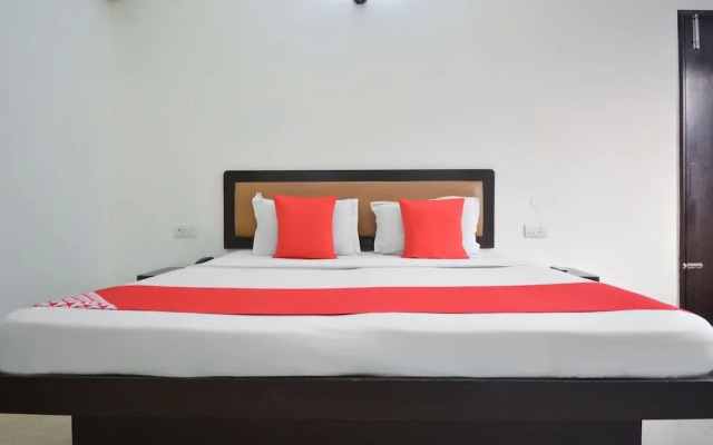 Oyo 32424 Hotel Lavanya