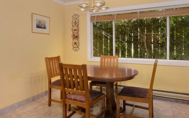 Surf Motel and Gardens