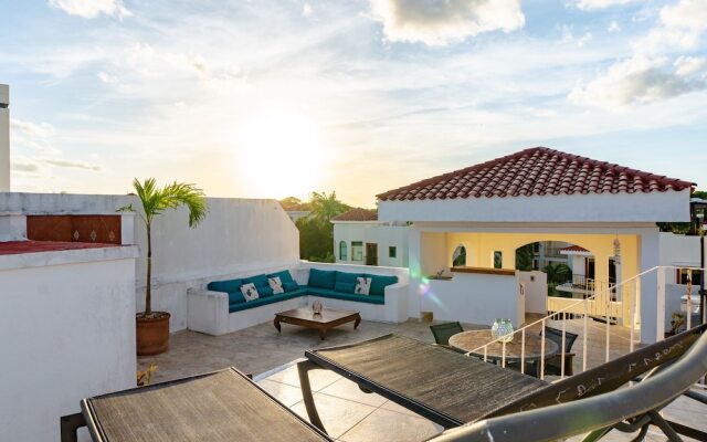 Paseo Del Sol Reef 305 3 Bedroom Condo by RedAwning