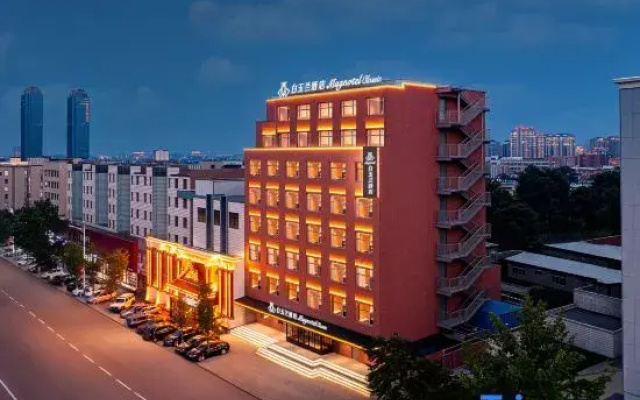 Magnotel Hotel (Jinzhou Linghai Jiuhuashan Park)