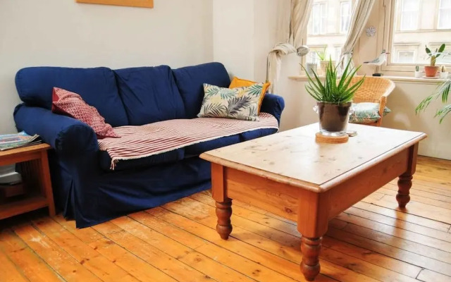 Welcoming Glasgow Home Next Underground