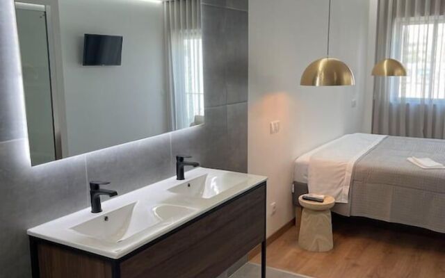 Pontinha Exclusive House