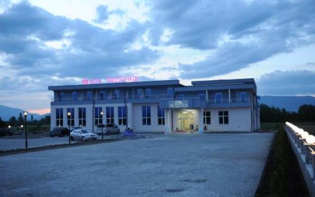 Hotel Prestige Struga