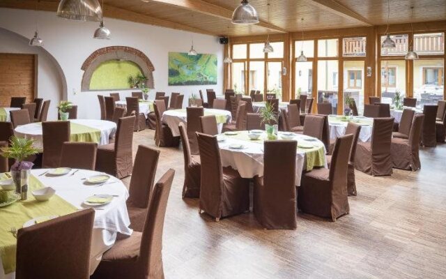 OG's Golf Lodge