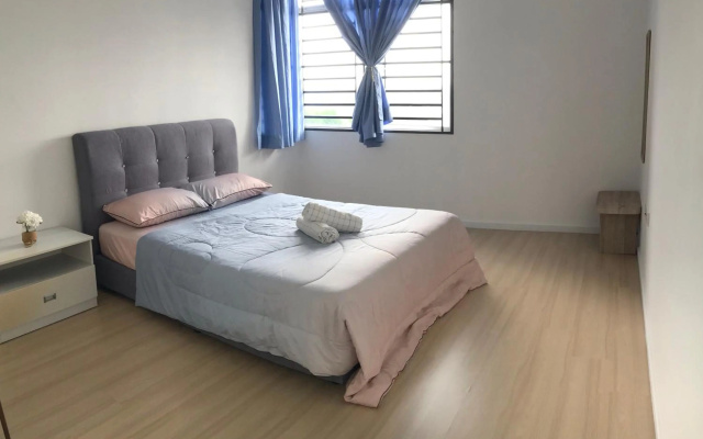 Taiping Rain Town Homestay太平雨城名宿 two car park – Guest Rooms – Taiping