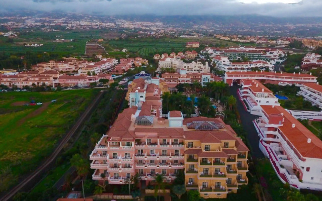 Hotel Riu Garoé