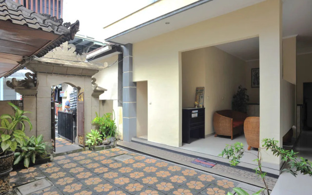 Airy Kuta Kartika Plaza Gang Samudra B2000 Bali