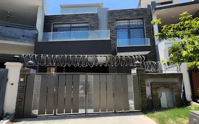 The Oak Residence
