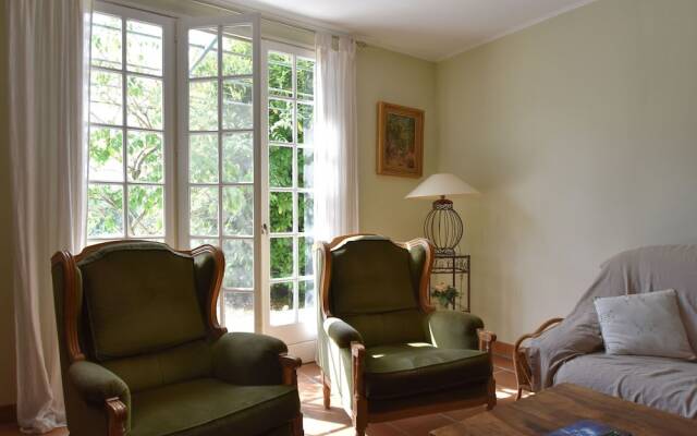 Modern Holiday Home in Languedoc-roussillon With Pool