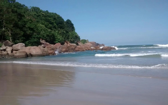 Ubatuba Surf Suites
