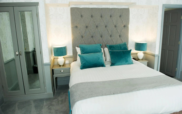 Crown Hotel