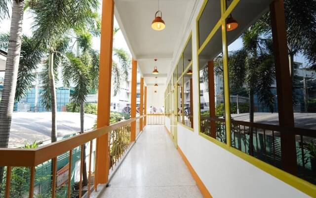 RoomQuest Hotel Pratunam