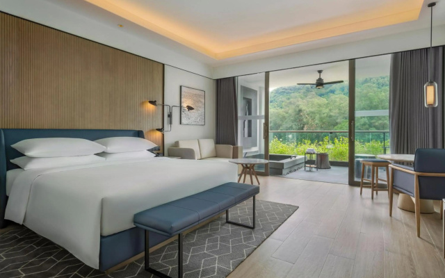 Sheraton Maoming Hot Spring Resort – Guest Rooms – Maoming