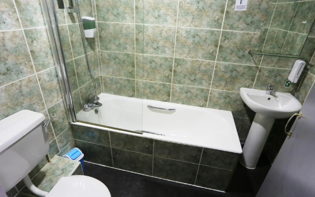 The Huddersfield Hotel