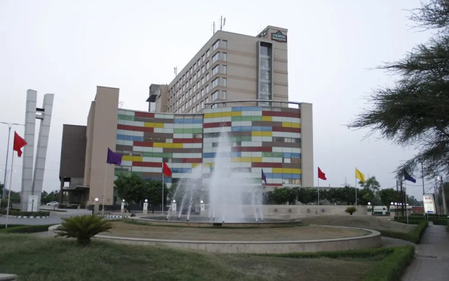 Country Inn & Suites By Carlson Bathinda