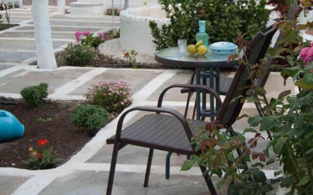 Perivoli 3-Chora(5min away from the center by car)