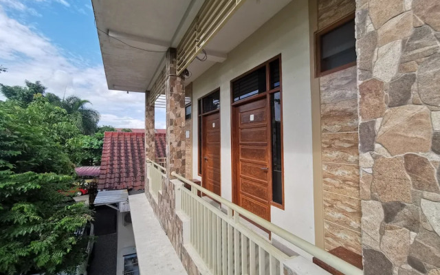 OYO 94061 Bungas Guesthouse Syariah