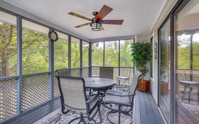 Near Dtwn Eureka Springs: Holiday Island Home!