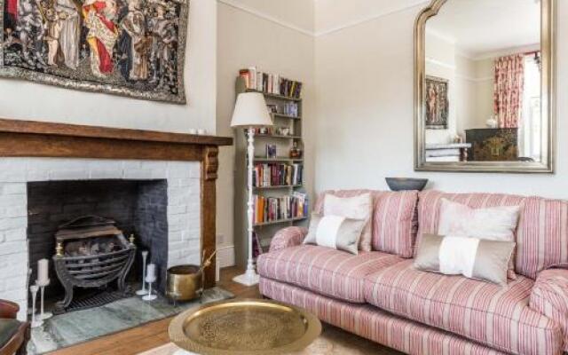 NEW Luxury 1BD Flat in Heart of Kensington Olympia