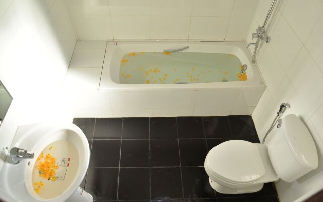 Golden Guest Hotel