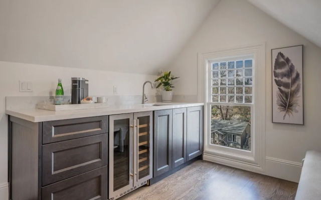 The George Luxury Boutique Inn