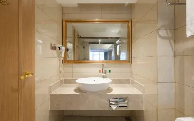 Vienna Hotel (Yichun Administration Center Store)