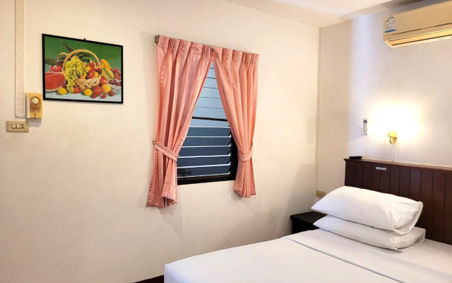 Rabbit Mansion Patong Hotel – Guest Rooms – Patong