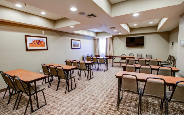 Spark by Hilton Fountain Hills Scottsdale