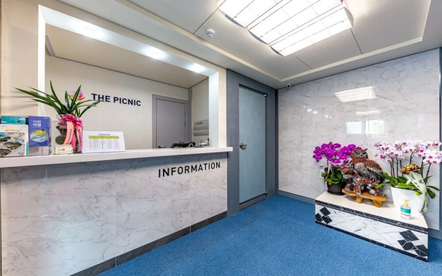 Sacheon Hotel Picnic