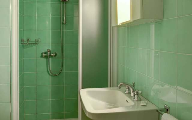 Mansion on Fishermen's Isle