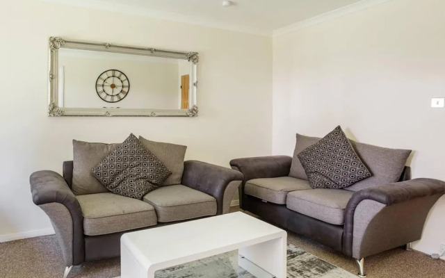 Summit Central - Quiet 2BR Flat, Wifi, Parking