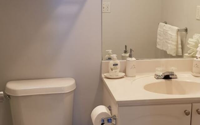 3801 Hollywood - 2Z - 1 Br Apts
