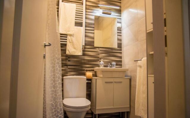 Apartment & room Eni