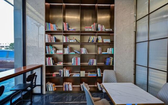 AMBERRY HOTEL （WuXi Shuofang Airport Store）