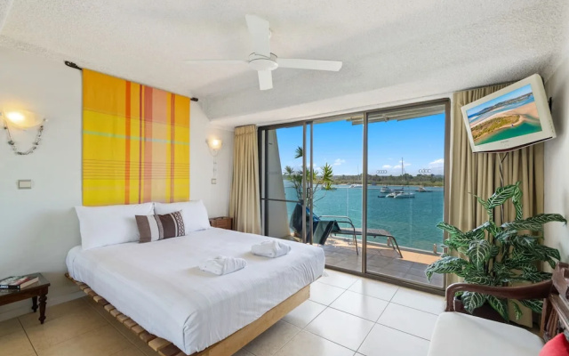 Unit 04 Aqua Linea – Guest Rooms – Noosa Heads