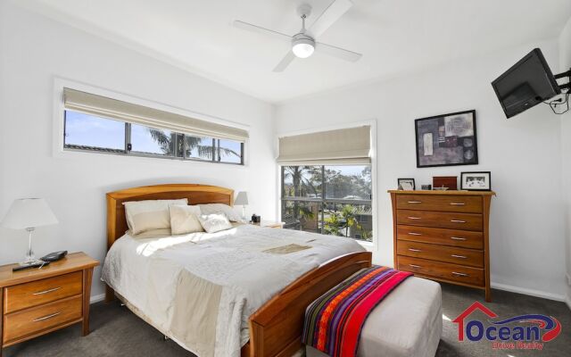 Sunny-Daze - Bonny Hills