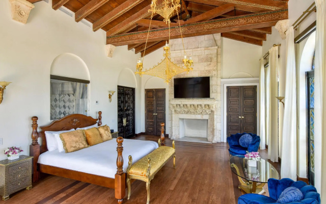 The Villa Casa Casuarina